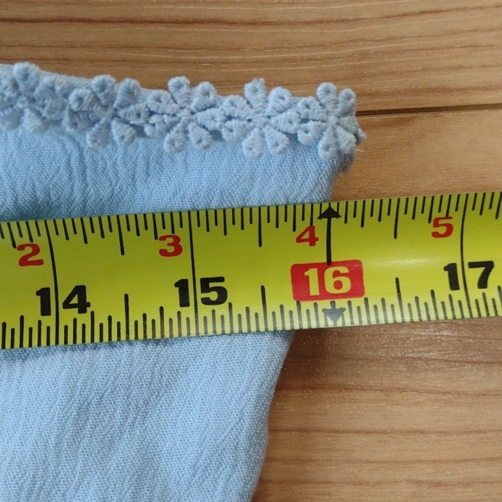 Crave Fame Light Blue Daisy Crop Tank Top with Size Large - Picture 8 of 11